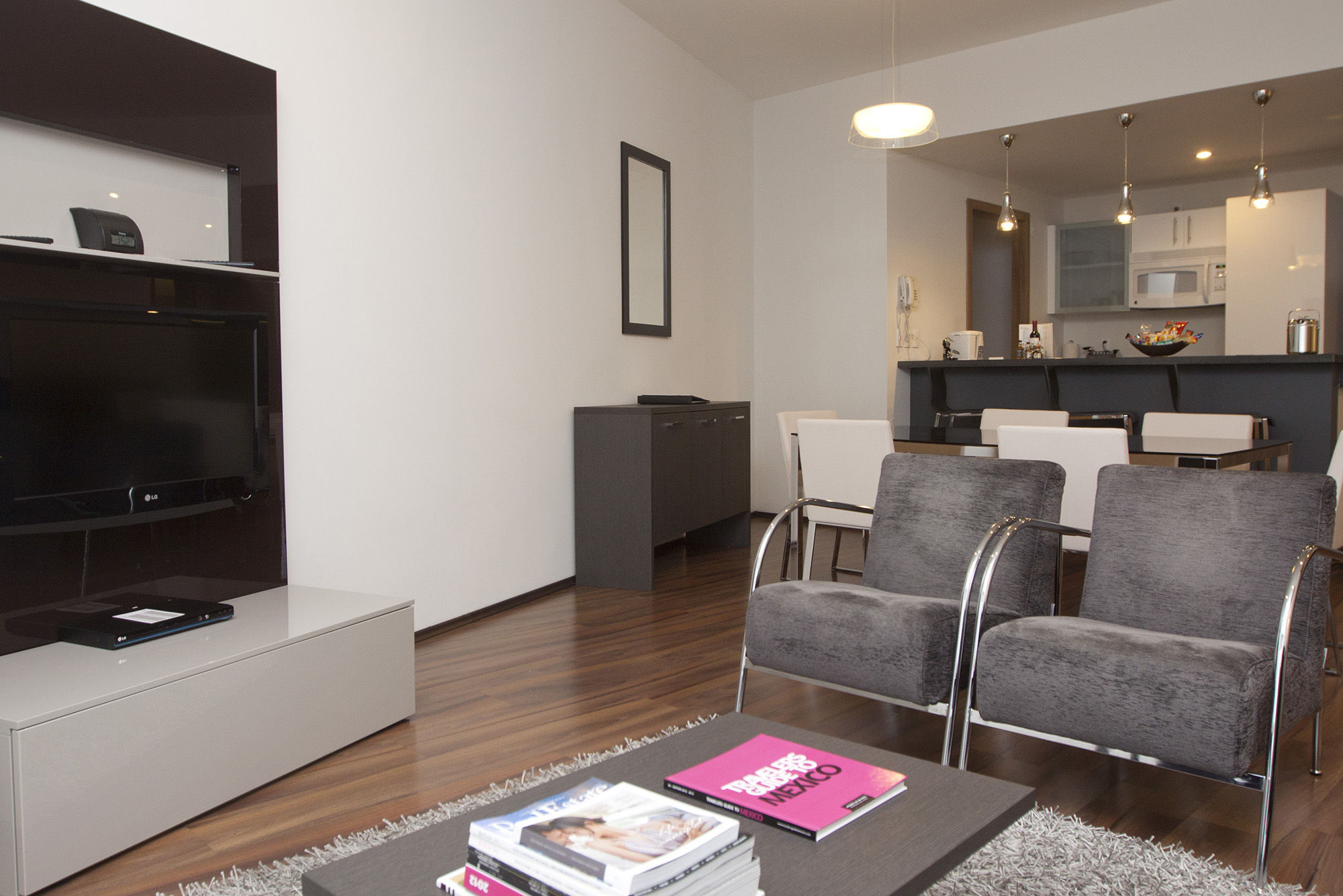 Plaza Apartment